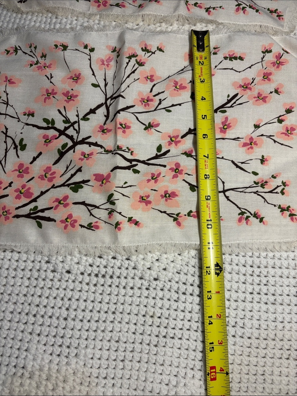 Vintage Hand Painted Cherry Blossom Placemats, Fringed Edged Linens, Set of 4 - Picture 5 of 6